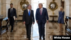 د اسرائیل لمړی وزیر، بنیامین نتنیاهو، وروستی ځل د روان کال په سپټمبر کې سپینې ماڼۍ ته راغلی و.