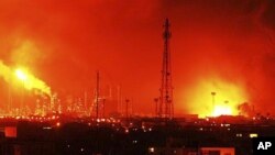 Požari u najvećoj rafineriji u Venecueli posle eksplozije 