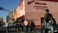 El encuentro se lleva a cabo en la ciudad fronteriza de El Paso, Texas.