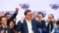 Predsednik SNS Aleksandar Vučić slavi u izbornom štabu stranke u Beogradu, 21. juna 2020.