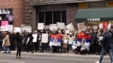 Protest srpske dijaspore ispred Konzulata Srbije u Čikagu (Foto: Predrag Đurđević)