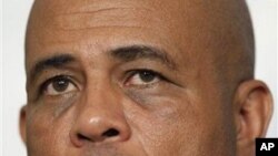 海地当选总统马尔泰利4月20号在华盛顿