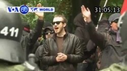 Hàng trăm cá heo chạy lánh cá voi săn mồi (VOA60)