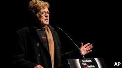 Robert Redford, fundador del Instituto Sundance, inaugura el festival con la presentación del documental "What Happened, Miss Simone?", el jueves en Park City, Utah.