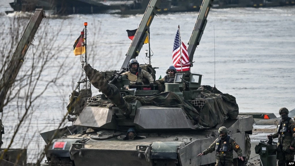 Tanket Abrams gjatë stërvitjeve të NATO-s në Poloni, më 4 mars, 2024/AFP