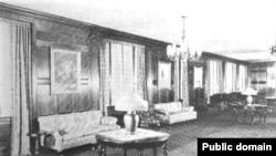 A view of the Roosevelt Hotel's first-floor John Alden Room as seen in a 1925 photo in Hotel Monthly magazine. (Public domain, courtesy of HathiTrust)