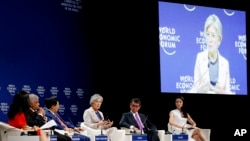 South Korean Foreign Minister Kang Kyung-Wha, center, gestures during a discussion on Asia's Geopolitical Outlook in the ongoing World Economic Forum on ASEAN at the National Convention Center Thursday, Sept. 13, 2018, in Hanoi, Vietnam. Listening from left are, moderator Julie Yoo, Sri Lankan Prime Minister Ranil Wickremesinghe, Vietnamese Deputy Prime Minister, and Foreign Minister Pham Binh Minh, Kang, Japanese Foreign Minister Taro Kono, and Lynn Kuok of the Institute of International Strategic Studies, Singapore. The World Economic Forum has attracted hundreds of participants with the theme: ASEAN 4.0: Entrepreneurship and the Fourth Industrial Revolution. (AP Photo/Bullit Marquez)