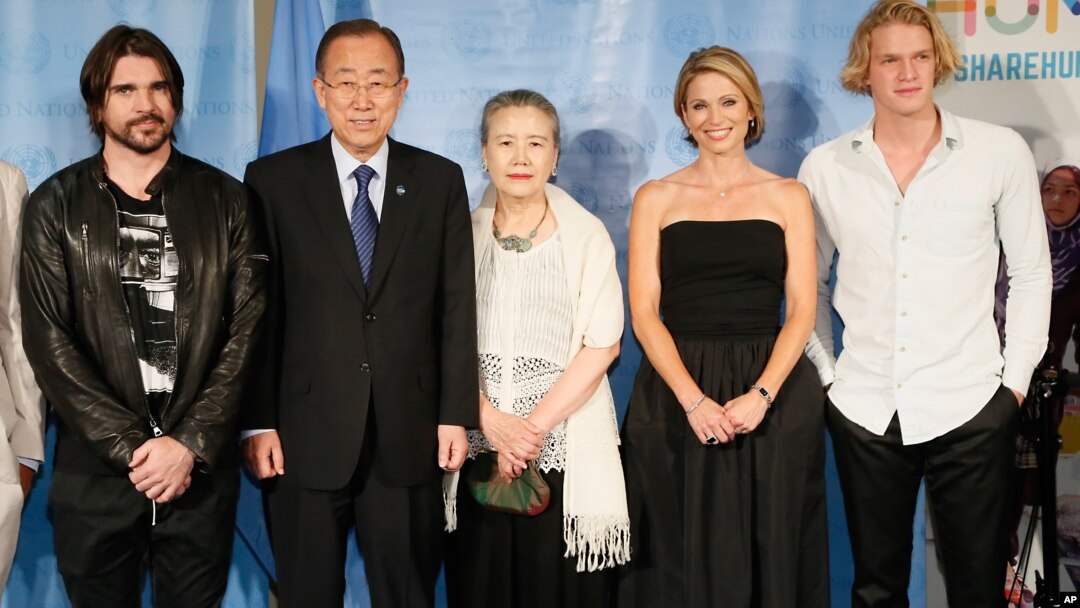 Pictured from left to right, Colombian music superstar Juanes, United Nations Secretary General Ban Ki-moon and his wife Ban Soon-taek, Good Morning America anchor Amy Robach, and Australian singer/songwriter Cody Simpson, at the #ShareHumanity event, celebrating World Humanitarian Day at the United Nations in New York, August 18, 2015.