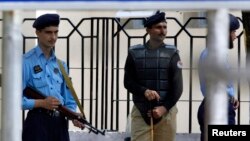 Turkiya: Istanbuldagi terror xurujida o'lgan dafn etilmoqda