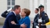 Almanya ve İngiltere başbakanları Angela Merkel ve David Cameron