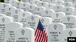 El 30 de mayo los estadounidenses rinden homenaje a los miles de soldados que han muerto en cualquiera de todas las guerras en las que EE.UU. ha estado involucrado.