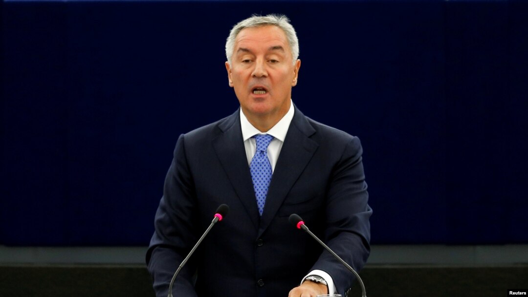 ARHIVA - Predsednik Crne Gore Milo Đukanović (Foto: Reuters/Vincent Kessler)