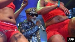 Moyembi Koffi Olomide na Festival ya musique urbaine ya Anoumabo na Abidjan, Côte d'Ivoire, 21 septembre 2021. (Photo by Sia KAMBOU / AFP)