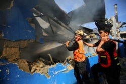 Continúa la violencia transfronteriza entre Israel y Gaza, el lunes 17 de mayo de 2021.