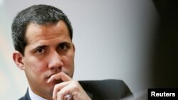 Los cuatro solicitados son señalados de incurrir en el delito de “traición a la patria” por prestar ayuda en febrero a Guaidó cuando pasó hacia Colombia.