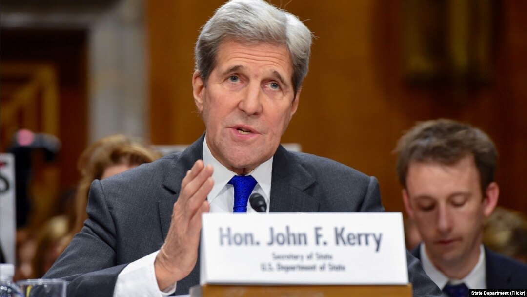 Ngoại trưởng Hoa Kỳ John Kerry phát biểu tại Ủy ban Đối ngoại Thượng viện vào ngày 23 tháng 2 năm 2016.