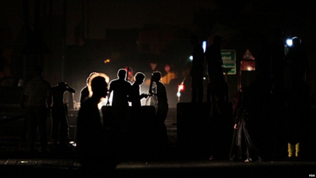 Demonstran anti-pemerintah di desa Malkiya, Bahrain, bulan Oktober lalu,