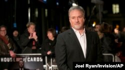 El director David Fincher llega a la alfombra roja para el estreno británico de 'House of Cards' en un cine de Leicester Square en Londres. Enero 17, 2013. Foto: AP.