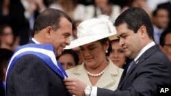 Los fiscales han acusado al presidente de Honduras de utilizar 1,5 millón de dólares proveniente de las drogas para la campaña que lo llevó a la presidencia en 2013.