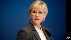 Menlu Swedia Margot Wallstrom memberikan keterangan pers setelah mengumumkan bahwa Swedia secara resmi mengakui negara Palestina di Stockholm, Kamis (30/10).