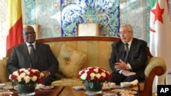 FILE - Malian President Ibrahim Boubacar Keïta and Algerian Speaker of the Senate Abdelkader Bensalah.