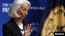 Christine Lagarde, directora del Fondo Monetario Internacional. El FMI predice un avance más rápido de la economía.