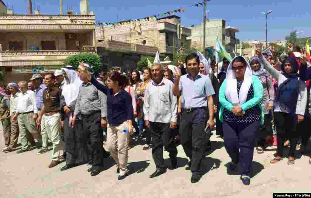 Xwepêşandana Gelê Efrînê li Dij Bombebarana Berdewam ya Artêşa Tirkiyê Û Grûbên Çekdar