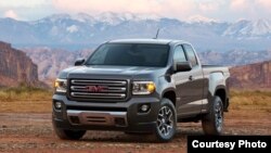 El GMC Canyon 2015 fue oficialmente develado en víspera del show internacional de automóviles de Detroit.