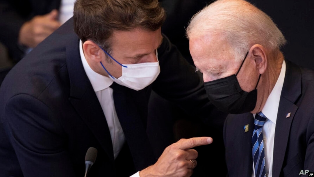 Biden i Macron na NATO samitu u Belgiji, juni 2021.