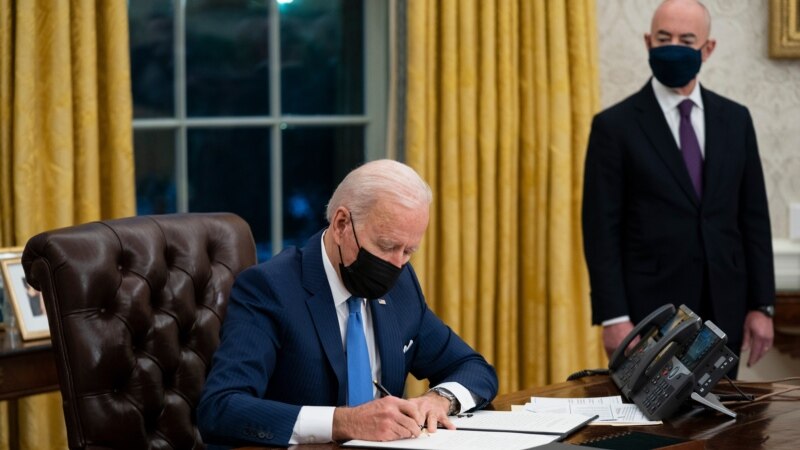 US Congress Proposes Law to Give Citizenship to Millions