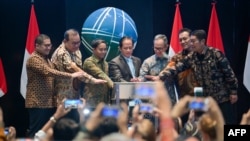 Peluncuran perdagangan karbon internasional di Bursa Efek Indonesia, Jakarta, 20 Januari 2025. (BAY ISMOYO/AFP)