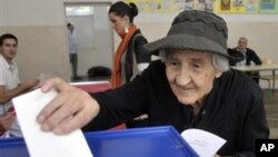 Glasanje na biračkom mestu u centru Podgorice