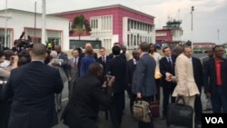 A U.N. Security Council delegation arrives in Burundi, Jan 21, 2016. (Photo: M. Besheer / VOA) 