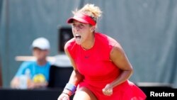 Madison Keys saat melawan Caroline Dolehide di turnamen Bank of the West Classic di Stanford University. (Foto:Stan Szeto-USA TODAY/Reuters)