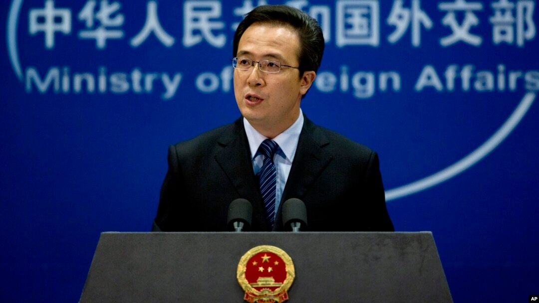 Jurubicara Kementerian Luar Negeri China, Hong Lei mendesak Pyongyang membebaskan nelayan China (foto: dok). 