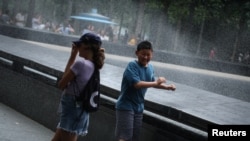 Vrućine u Njujorku (Foto: REUTERS/Mike Segar)