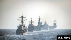 美利坚远征打击群与罗斯福号航母作战群在南中国海演练（美国海军2020年3月15日）