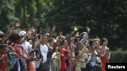 Son miles los visitantes que se han apostado frente a la Casa Blanca en Washington. 