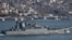 Великий десантний корабель ВМС Росії «Новочеркаськ» у протоці Босфор на шляху до Середземного моря. Стамбул, Туреччина, 12 квітня 2021 року. REUTERS/Мурад Сезер