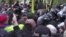 В Киеве произошли стычки протестующих с полицией у стен Верховной Рады
