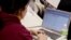 您的孩子在美国:真有八千留美中国学生被开除?