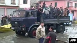 Megjithë përmirësimin e motit, në Shkodër situata vazhdon të jetë e rëndë