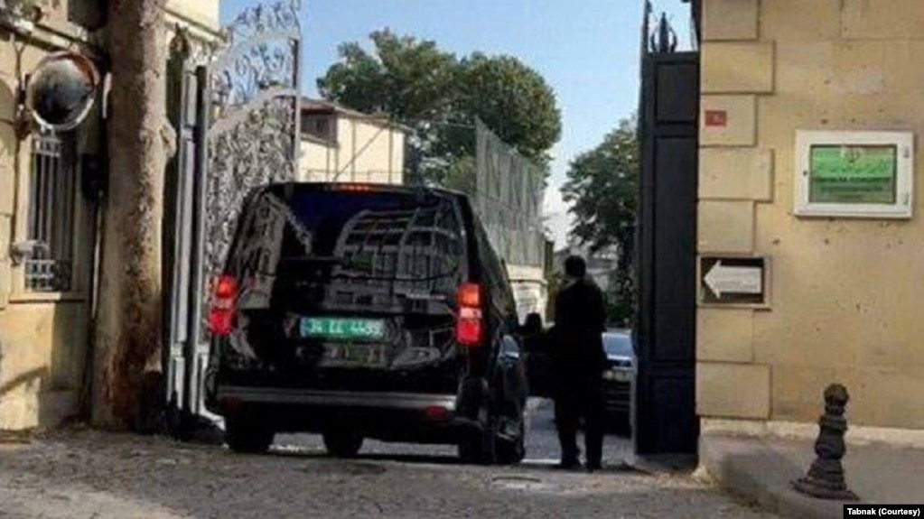 عکسی که رسانه‌های جمهوری اسلامی از زمان ورود دیپلمات‌های اروپایی به کنسولگری ایران در استانبول منتشر کردند. 