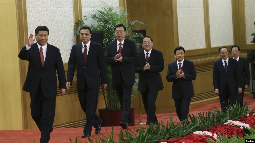 中国共产党新的政治局常委2012年11月15日在北京人民大会堂亮相
