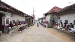 Indian Teacher Turns Streets Into Classrooms for Village Kids