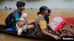 Người dân bang Kerala sơ tán trong lũ hôm 9/8/19. 