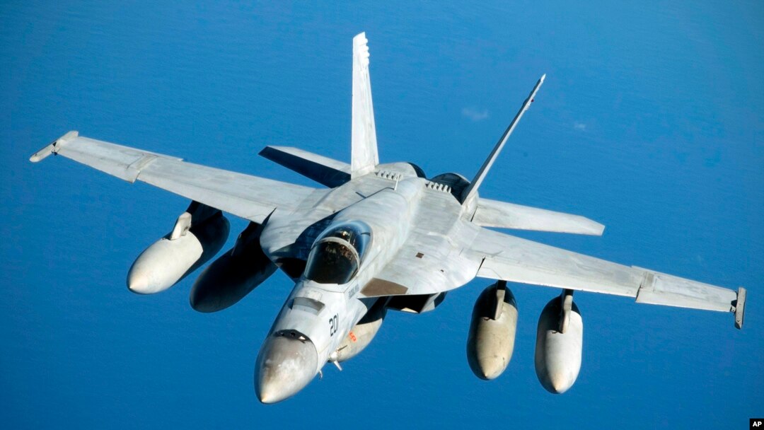 Arhiva - Mornarički borbeni avion F/A-18 Super Hornet