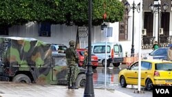 Rige el estado de emergencia en Túnez y las fuerzas policiales y militares han ocupado las calles.