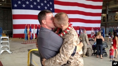 Қытайлық қыз жыныстық қатынас CC Red Alert қыздарының қатысуымен порно комикстері