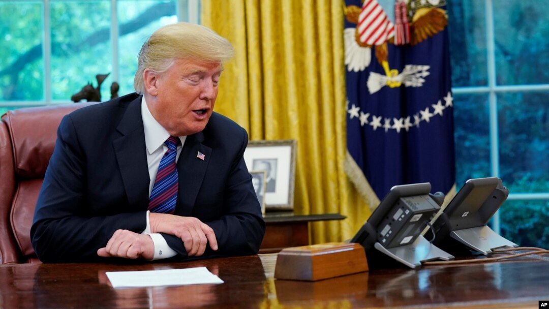 Presiden AS Donald Trump melakukan pembicaraan via telepon dengan Presiden Turki Recep Tayyip Erdogan (foto: ilustrasi). 